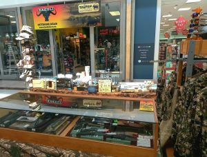 stall in the mall knife table 300x228 1